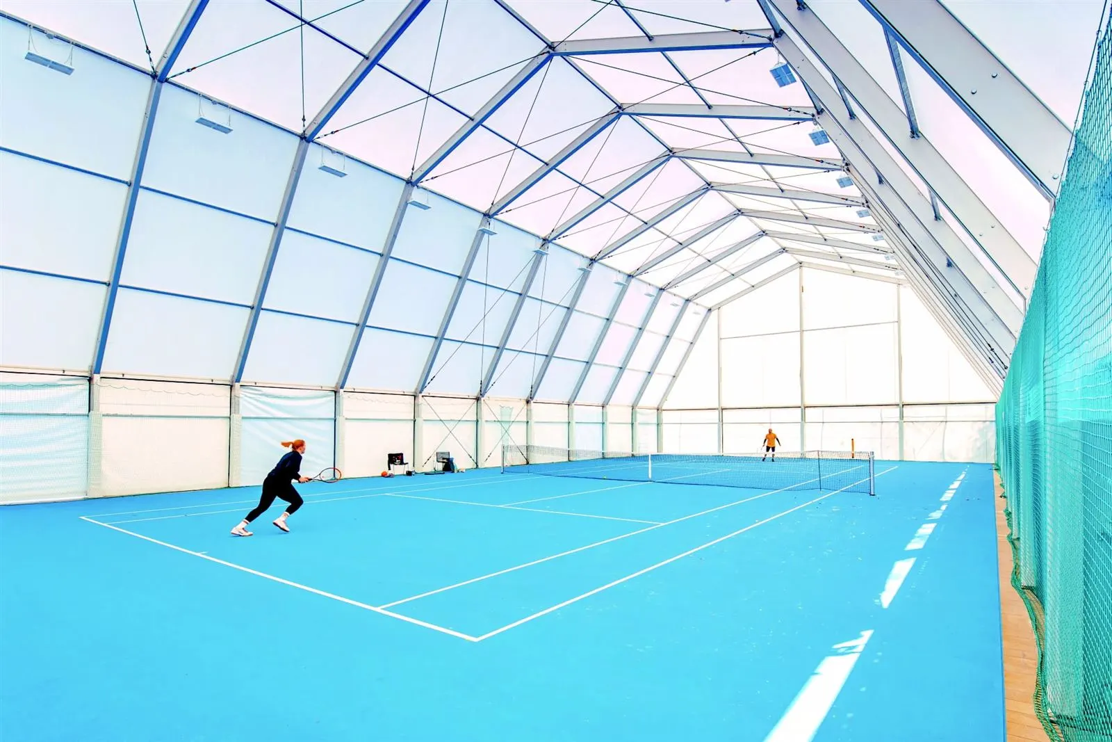 Tennishalle mit Hartcourts