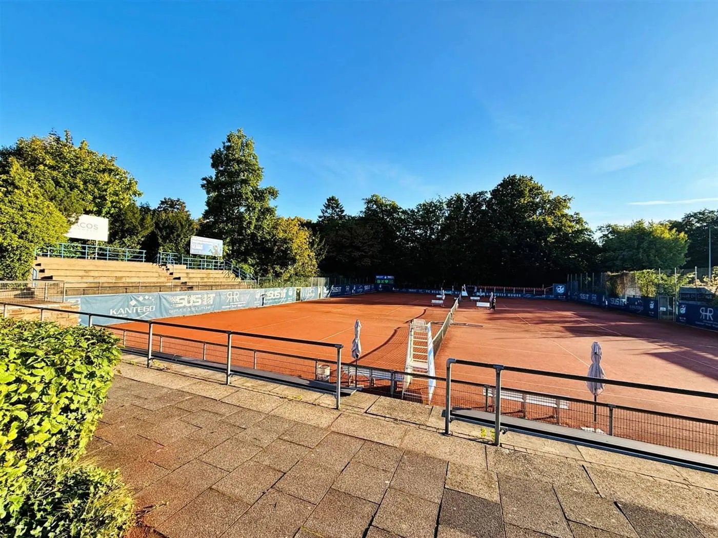 Aschenplätze der Tennisanlage an der Jahnstraße