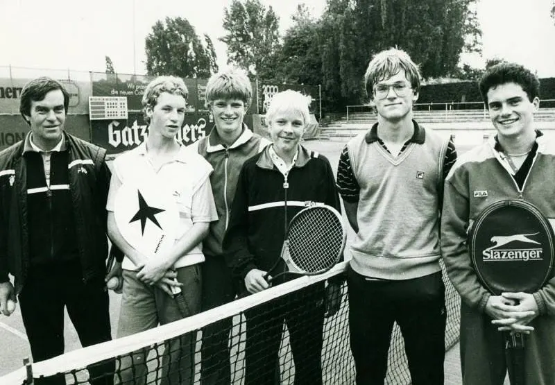 Historisches Mannschaftsfoto des TC Blau-Weiss Neuss